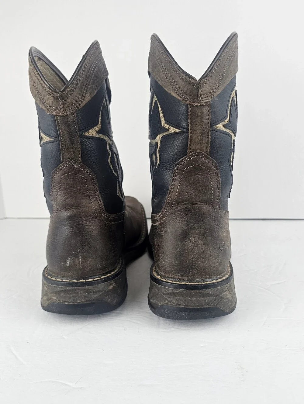 Ariat Boy's Workhog XT VenTEK™ Square Toe Boots Skull Size 5.5 Farm Barn Work
